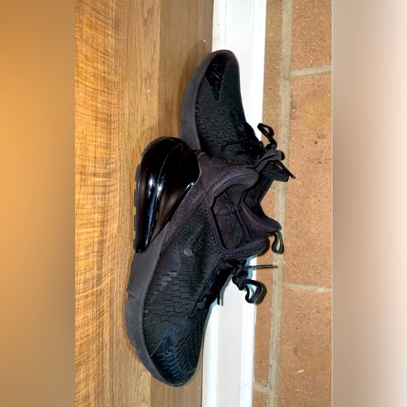 NIKE AIR MAX 270 black. lightly worn, will be cleaned before shipping. #airmax - Picture 1 of 3